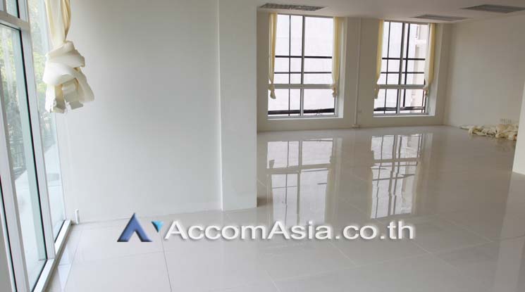 4  Office Space For Rent in Sukhumvit ,Bangkok BTS Phrom Phong AA17079